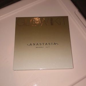 ABH glow kit - summer used. All others swatched